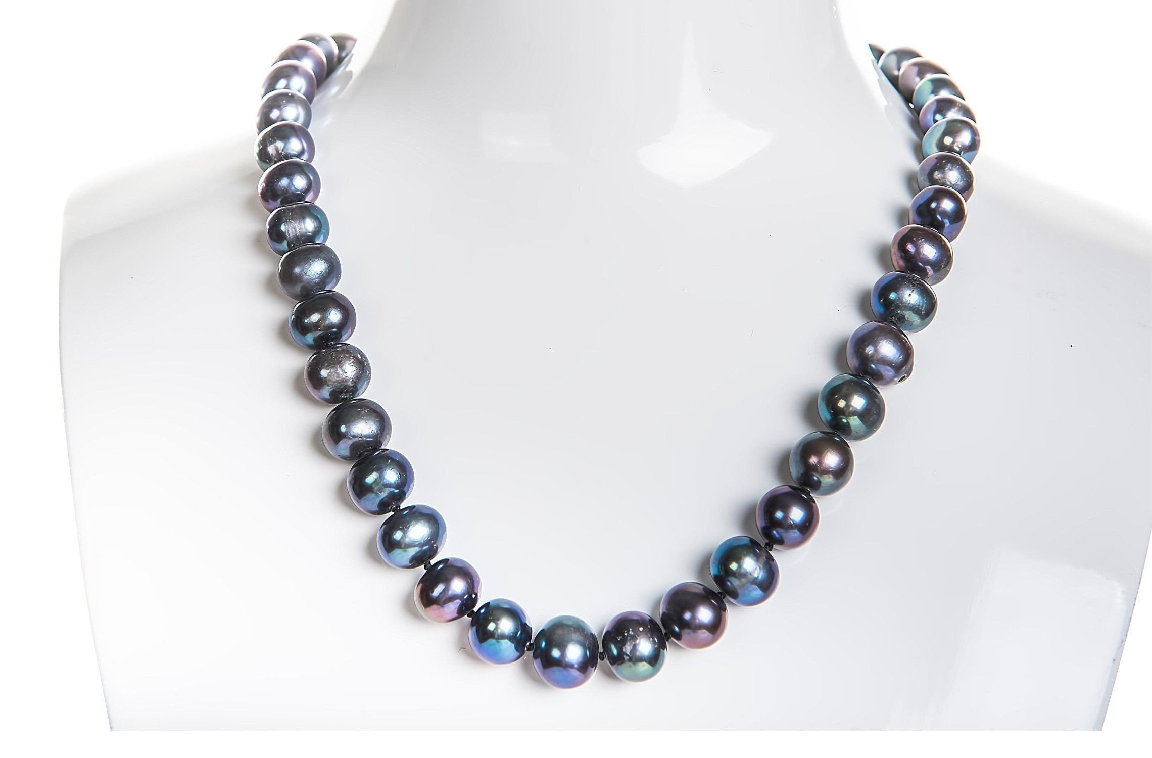 Peacock Pearl Necklaces