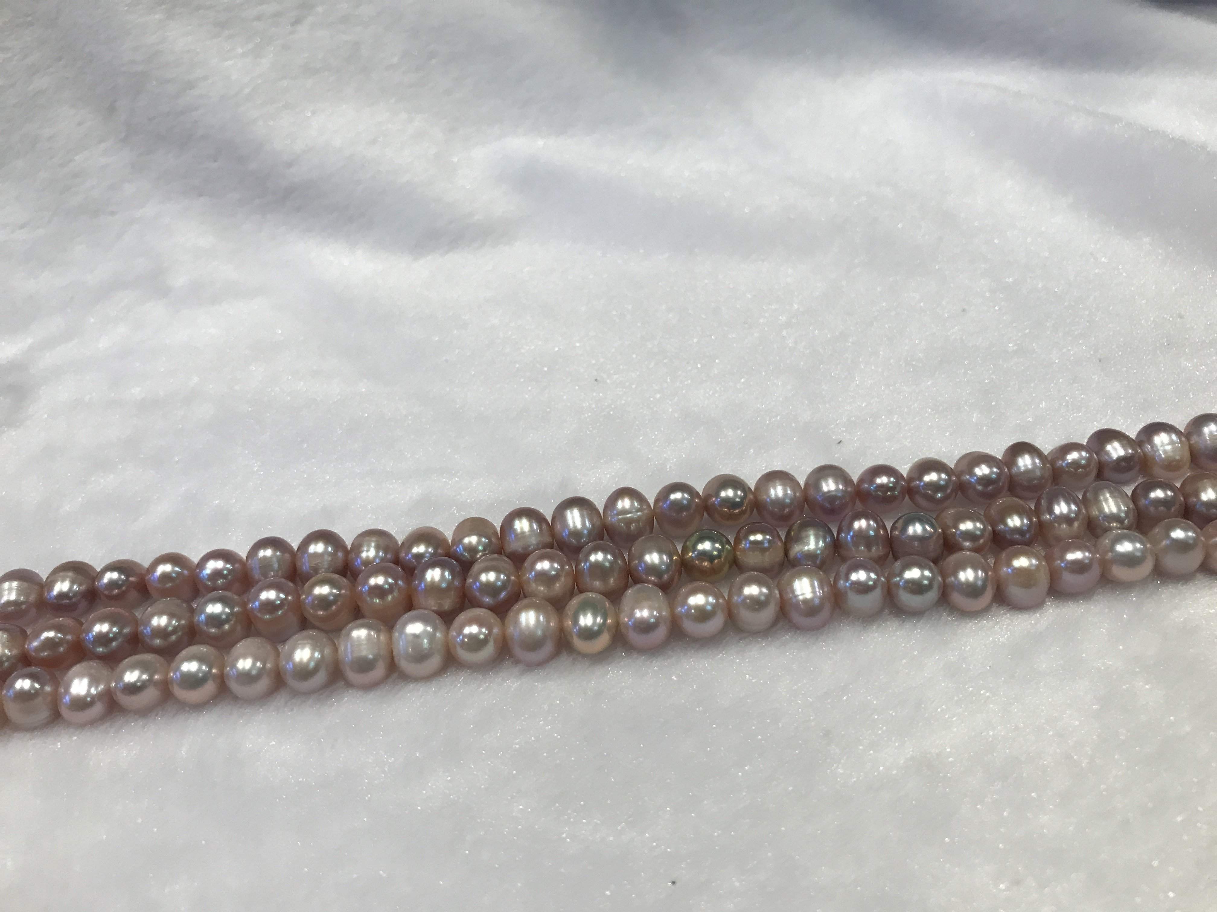 Strands Of Loose Pearls 8-9mm Off-Round Pink-Pearl Rack