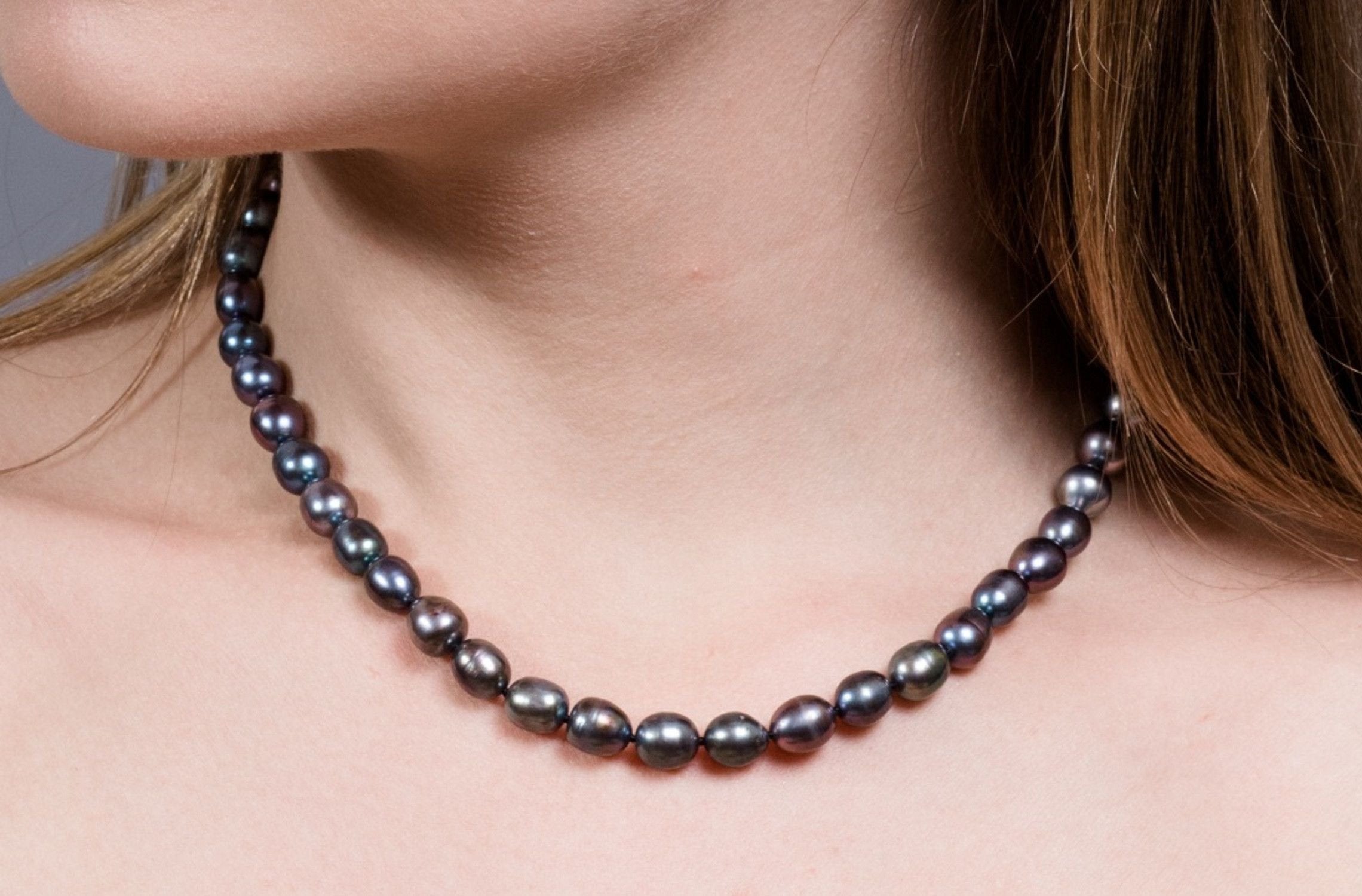 Single Strand Rice Shape Peacock Blue Freshwater Pearl Necklace 8mmx10mm-Pearl Rack