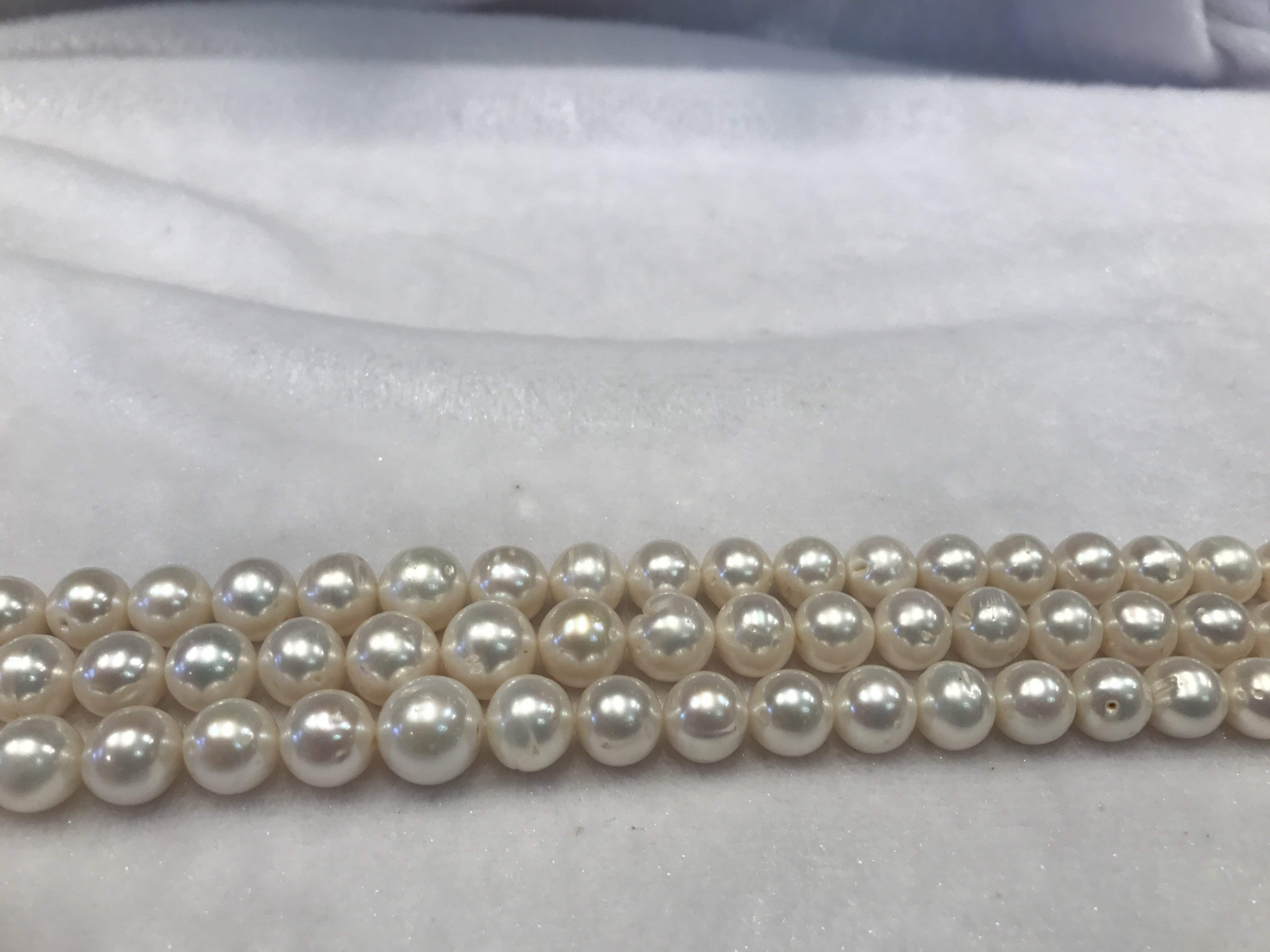Strands Of Loose Pearls 12-15mm Off-Round White