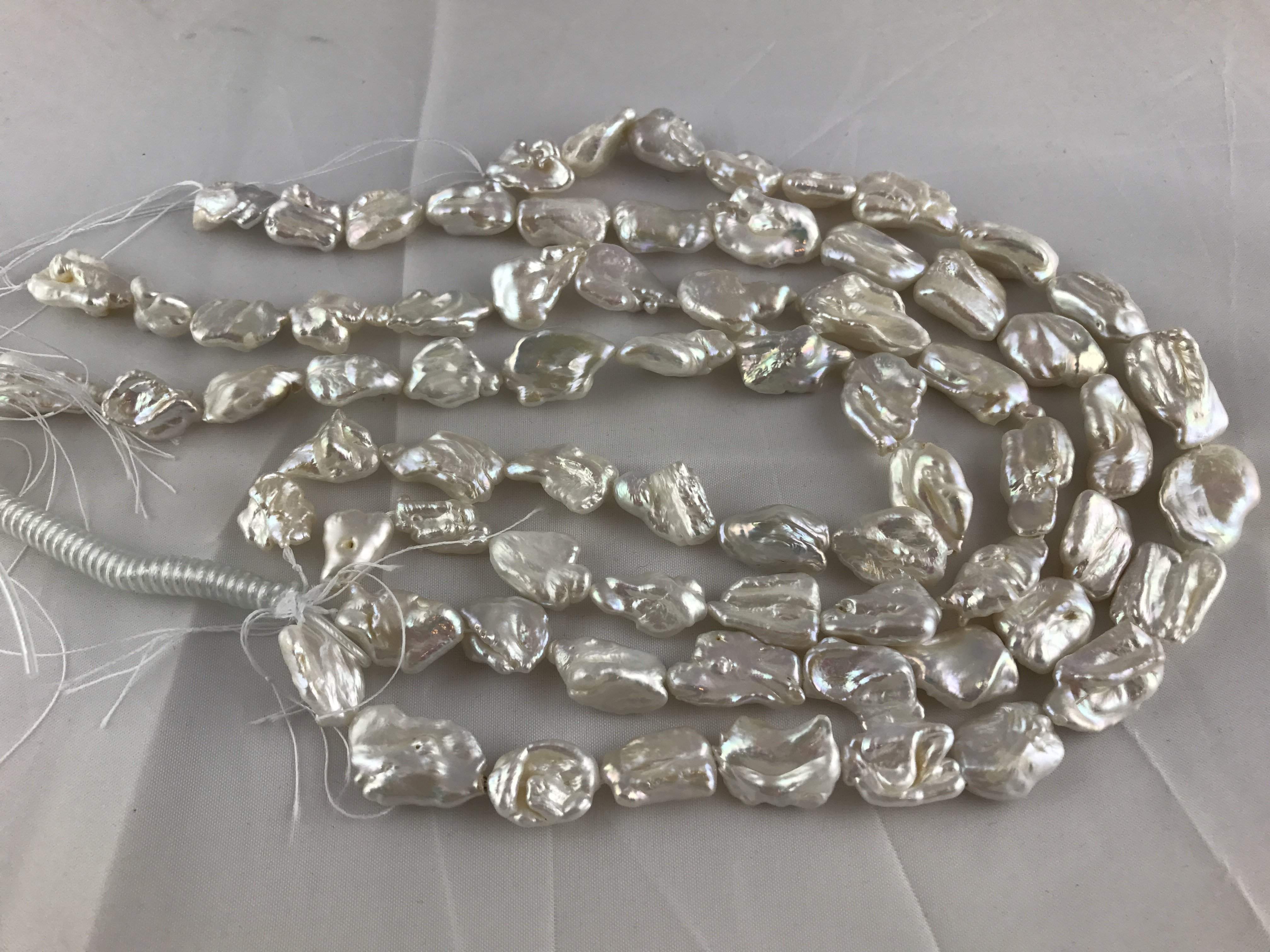 Strand Of Loose Baroque Pearls White-Pearl Rack
