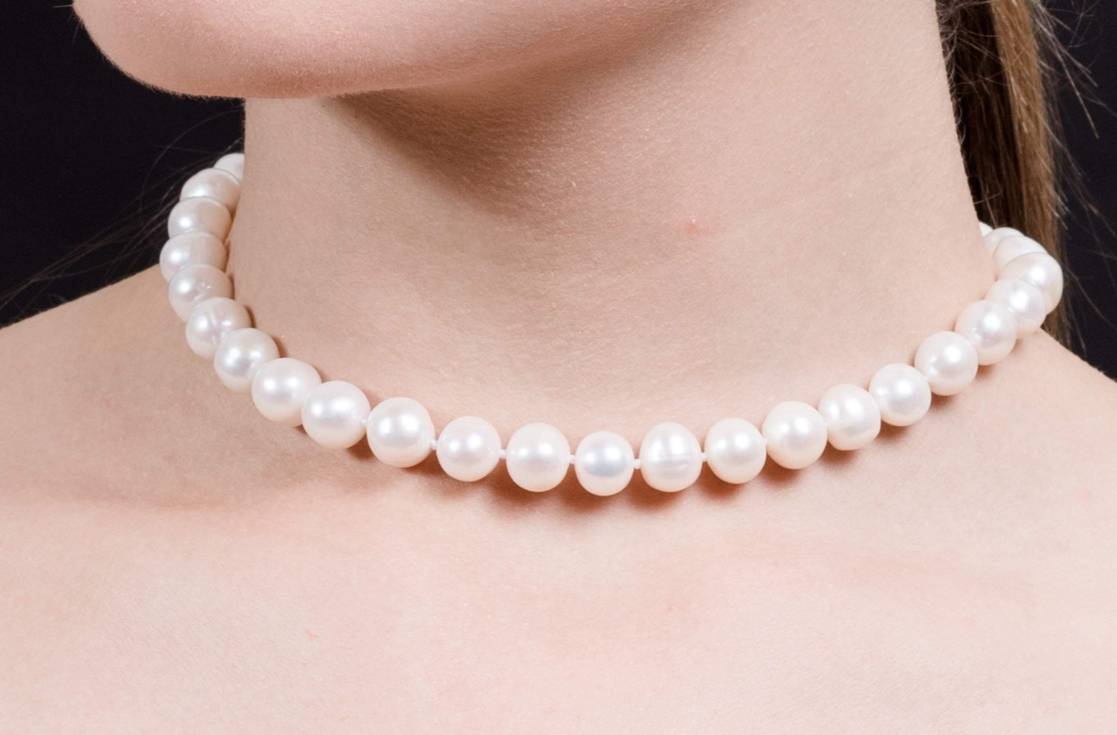 White Off-Round Freshwater Pearl Choker 9-10mm-Pearl Rack