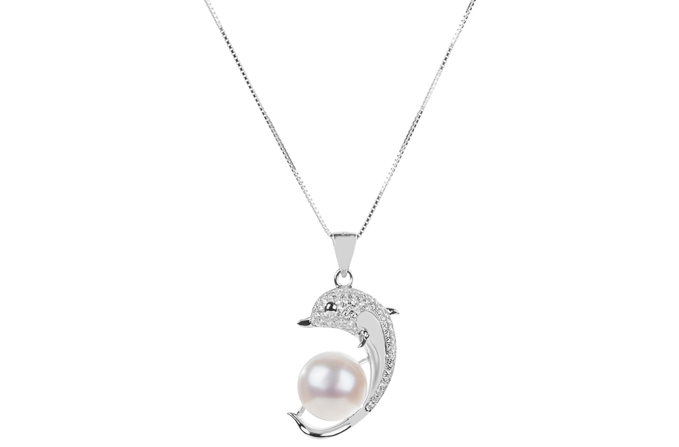 Pearl Jewelry Meets Elevated Everyday Style