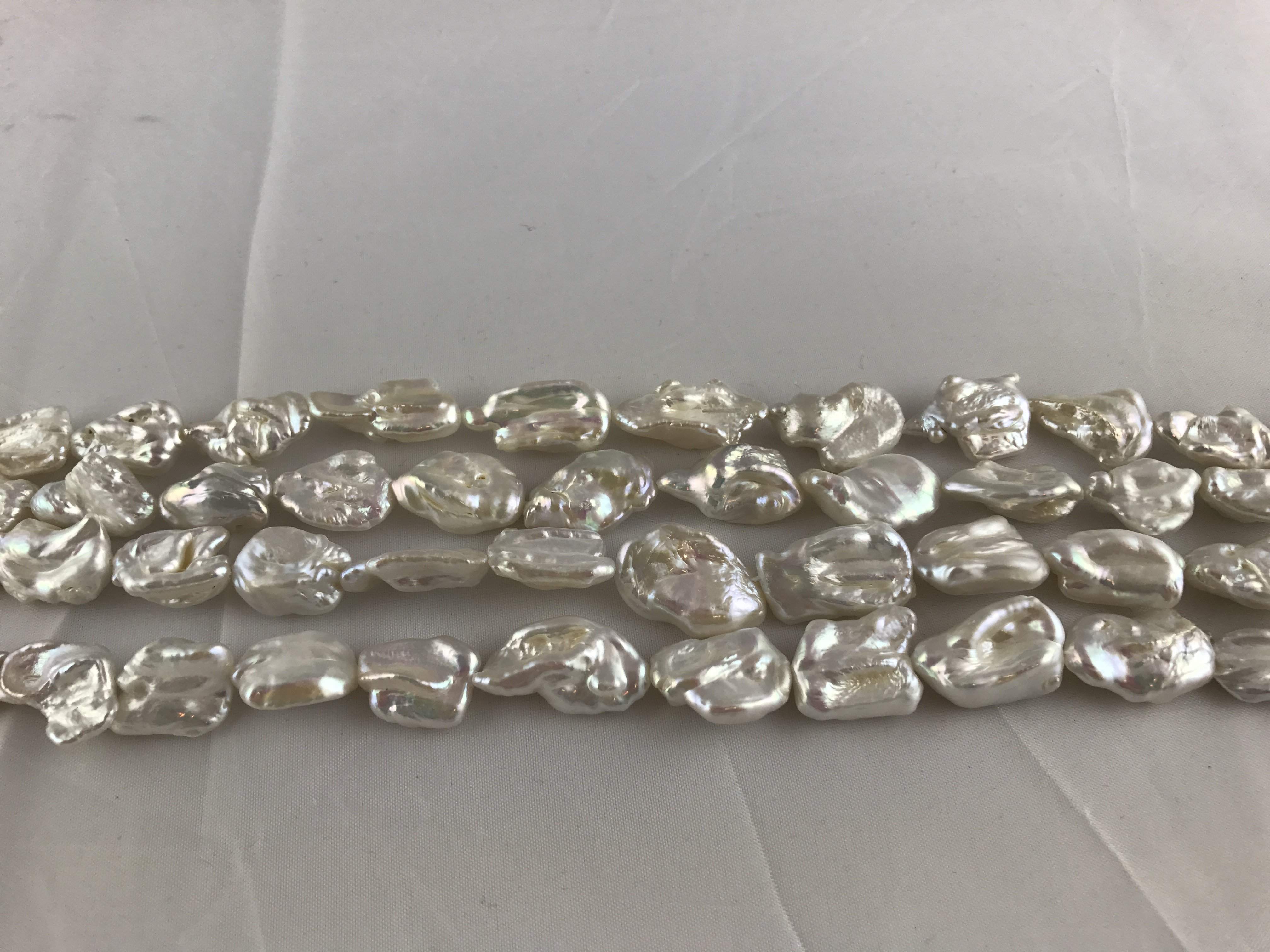 Strand Of Loose Baroque Pearls White-Pearl Rack