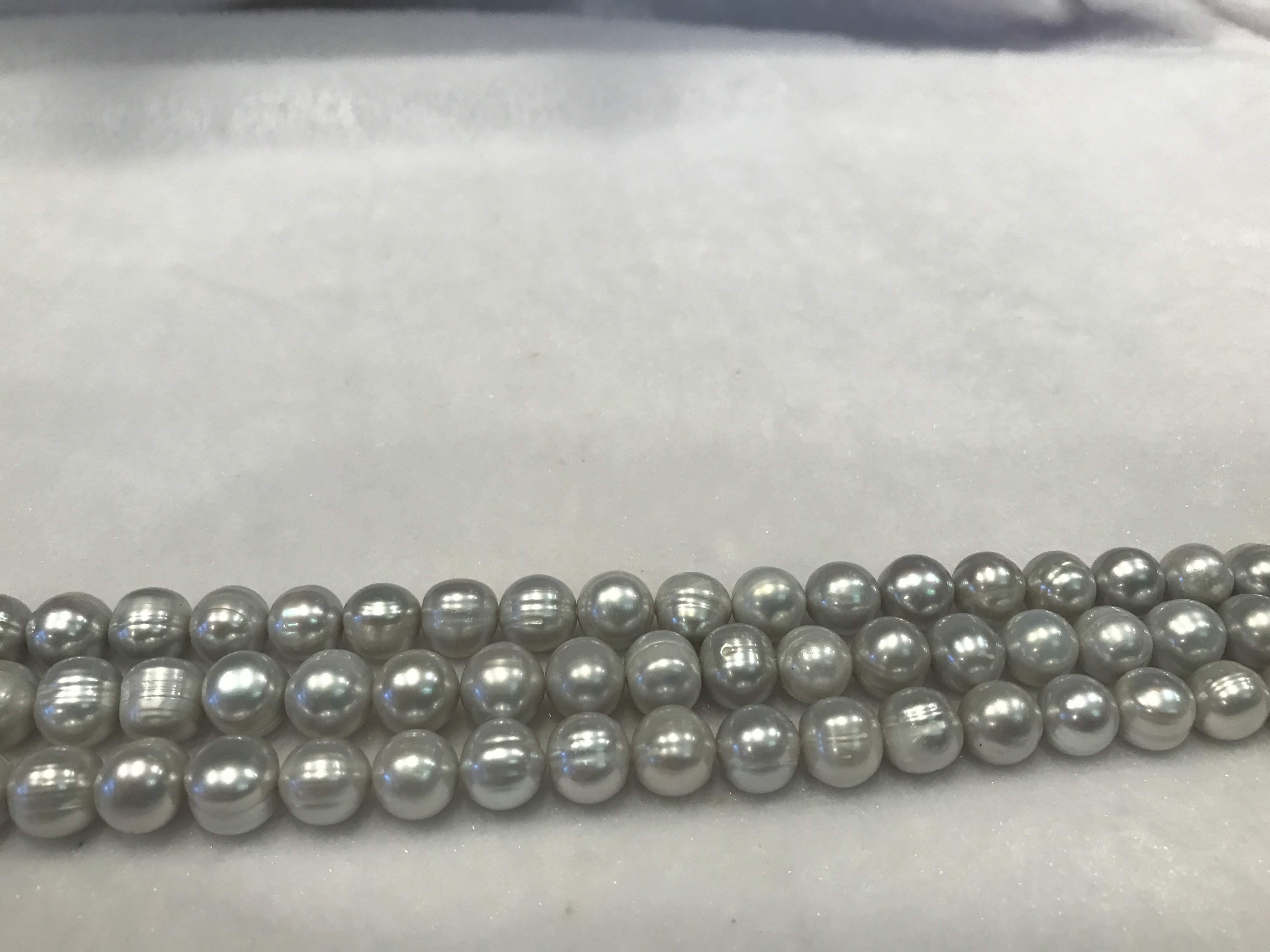 Strands Of Loose Pearls 11mm Off-Round Grey-Pearl Rack